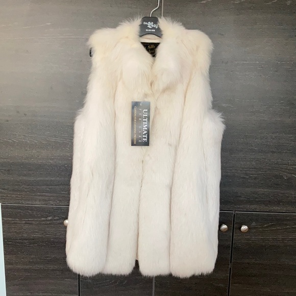 J. Hobbs Furs Ltd Jackets & Blazers - EUC Vintage Genuine Arctic Fox Vest with Satin Interior from J. Hobbs Furs Ltd.